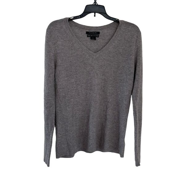 Tahari Pure Luxe Cashmere V-Neck Lightweight Soft Sweater M - Picture 1 of 8